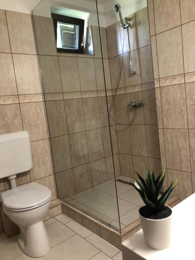 Helium Apartman Хевиз Экстерьер фото